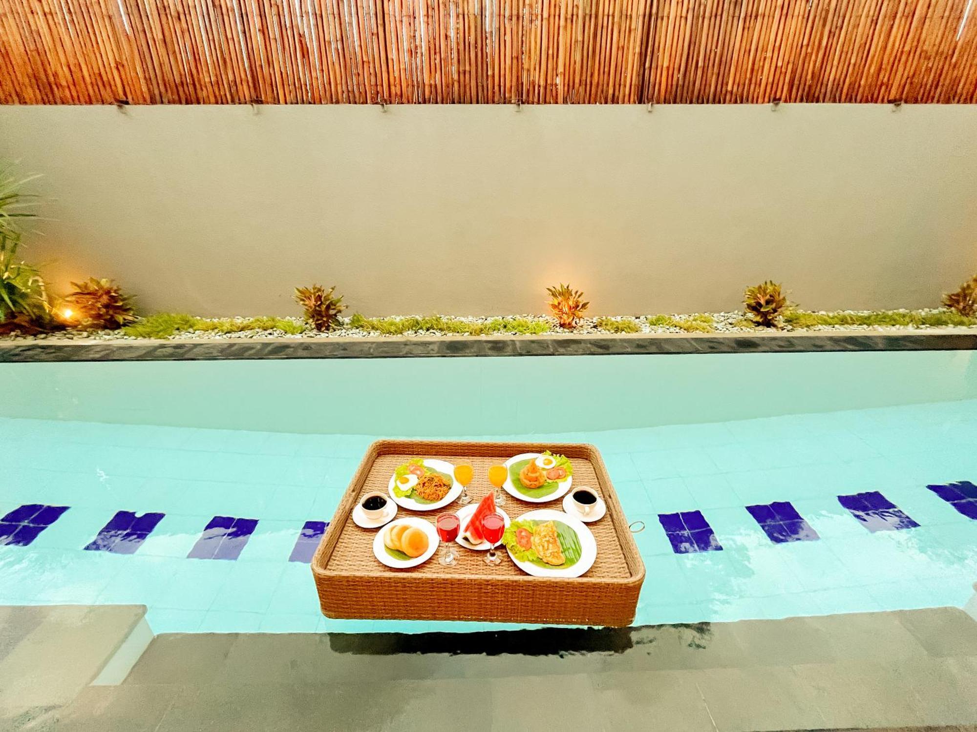 Fabian - Beach, Clubs, Billiard, Kingkoil Beds * Seminyak (Bali)
